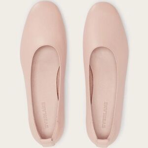 Everlane ‘The Day Glove’ leather flats in pale pink